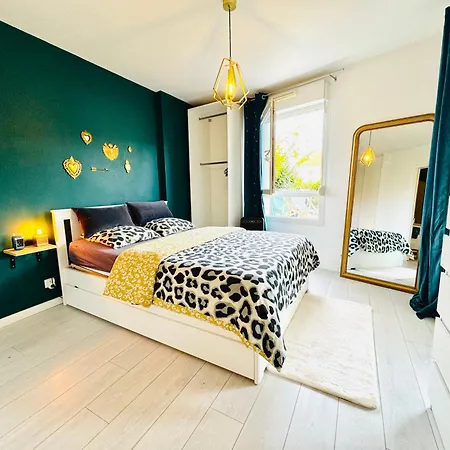 Le Nid Du Parc Apartment