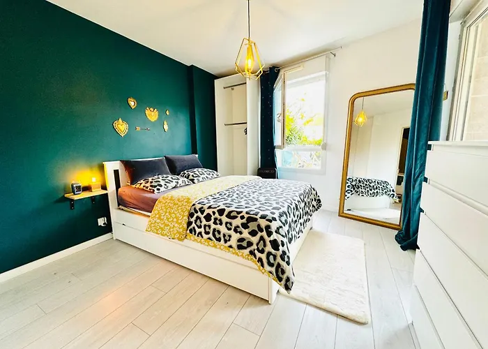 Le Nid Du Parc Apartment